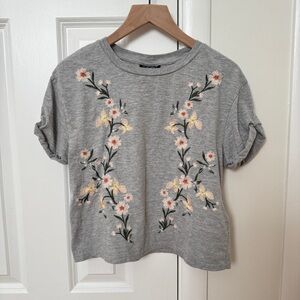 TOPSHOP Floral Embroidered Gray Women's Cropped Top